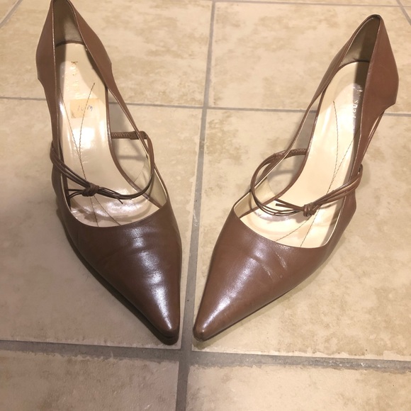 Women’s pumps